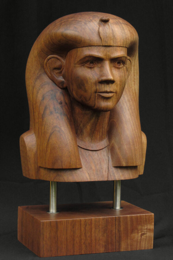 Hatshepsut, sculpture by Leo Pruijt, NL, d